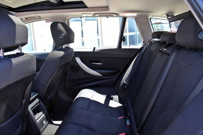 BMW Serie 3 Touring 320d xDrive  Business Advantage (15)