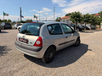 Renault Clio 1.2 16V 3 porte Confort (4)