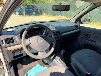 Renault Clio 1.2 16V 3 porte Confort (8)