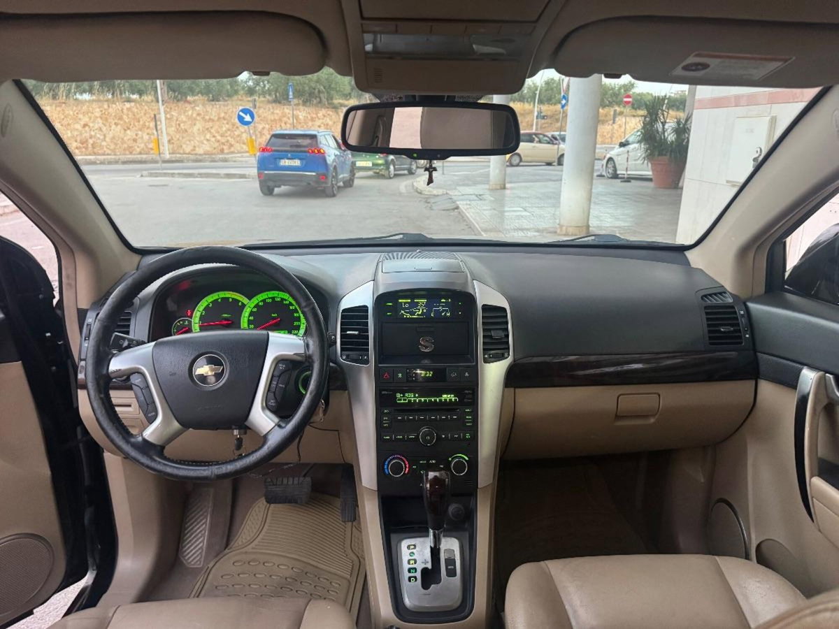 Chevrolet Captiva 2.0 VCDi Sport (10)