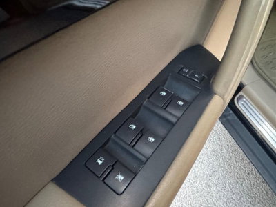 Chevrolet Captiva 2.0 VCDi Sport (17)