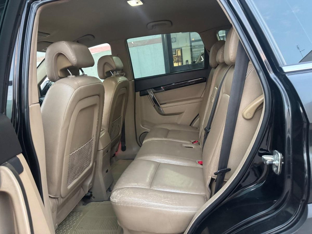 Chevrolet Captiva 2.0 VCDi Sport (19)