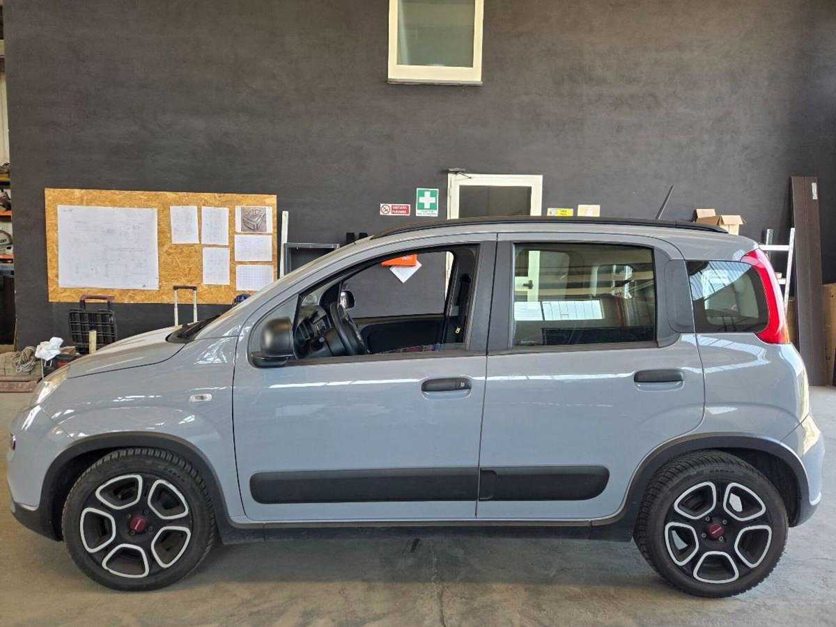 Fiat Panda 1.0 FireFly S&S Hybrid City Cross (3)