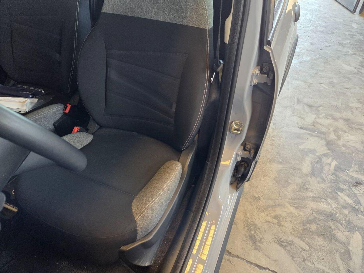 Fiat Panda 1.0 FireFly S&S Hybrid City Cross (2)