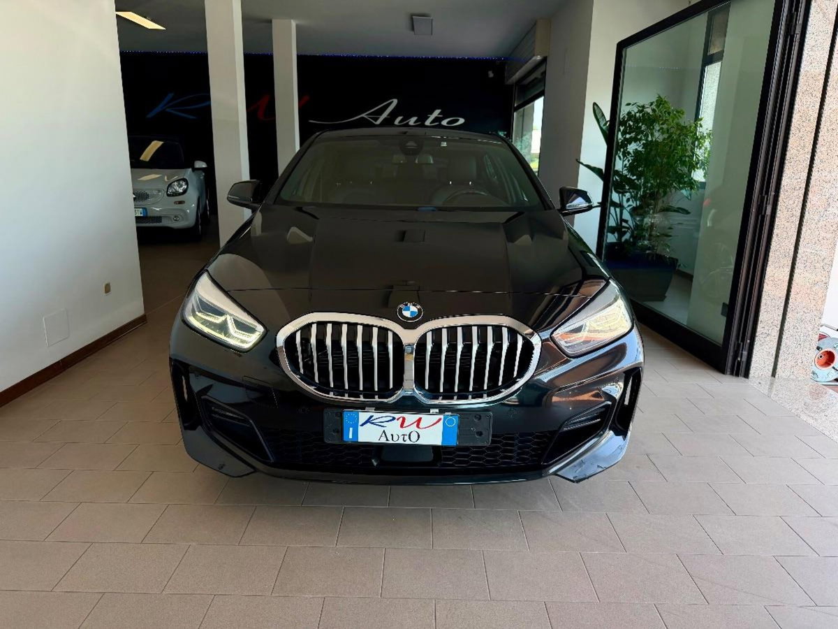 BMW Serie 1 116d Msport Exterior (2)