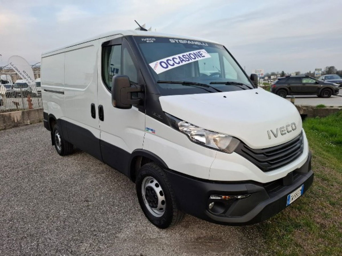 Iveco Daily Telaio 35S14 2.3 HPT PLM Cabinato