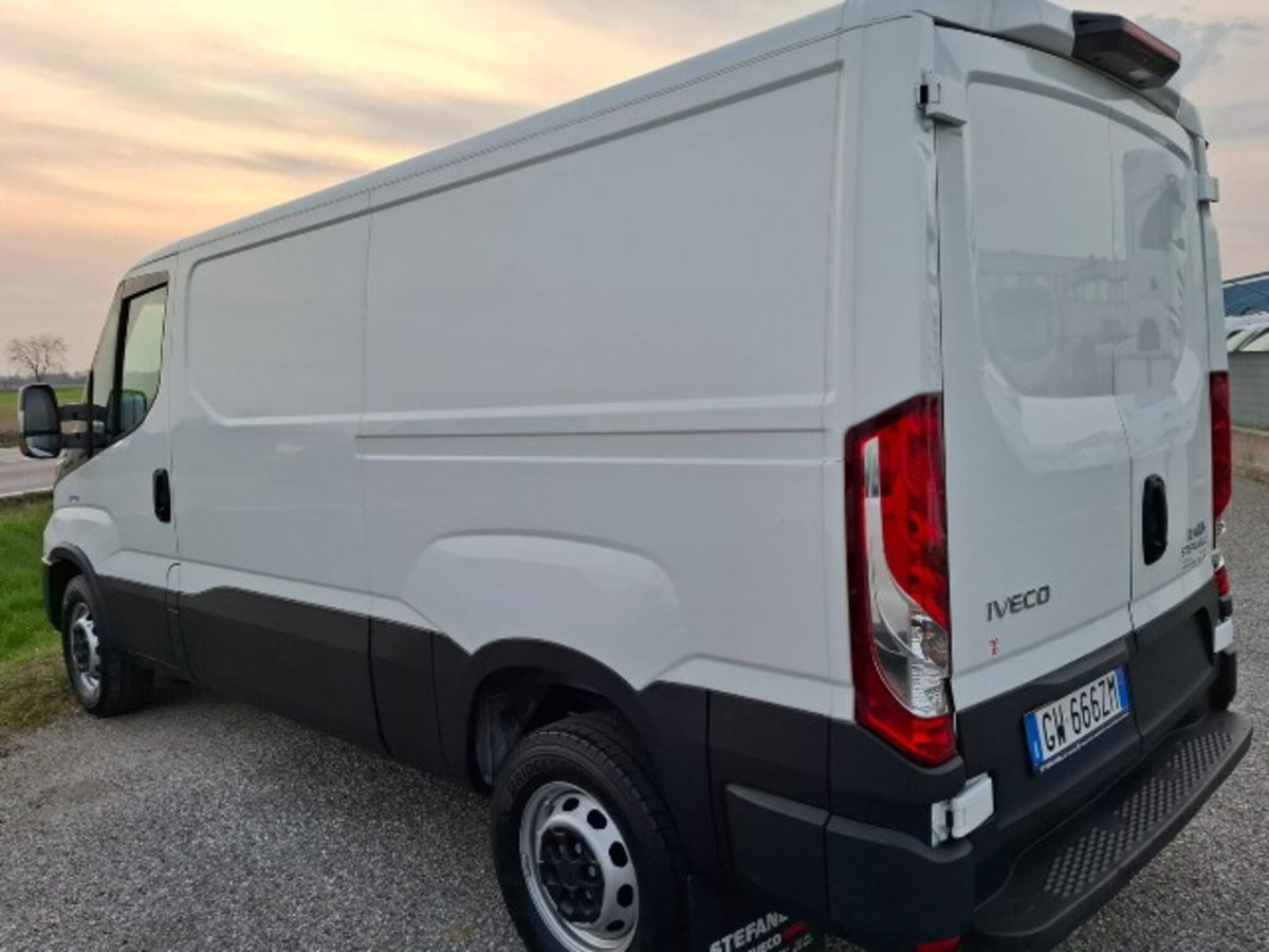 Iveco Daily Telaio 35S14 2.3 HPT PLM Cabinato (3)