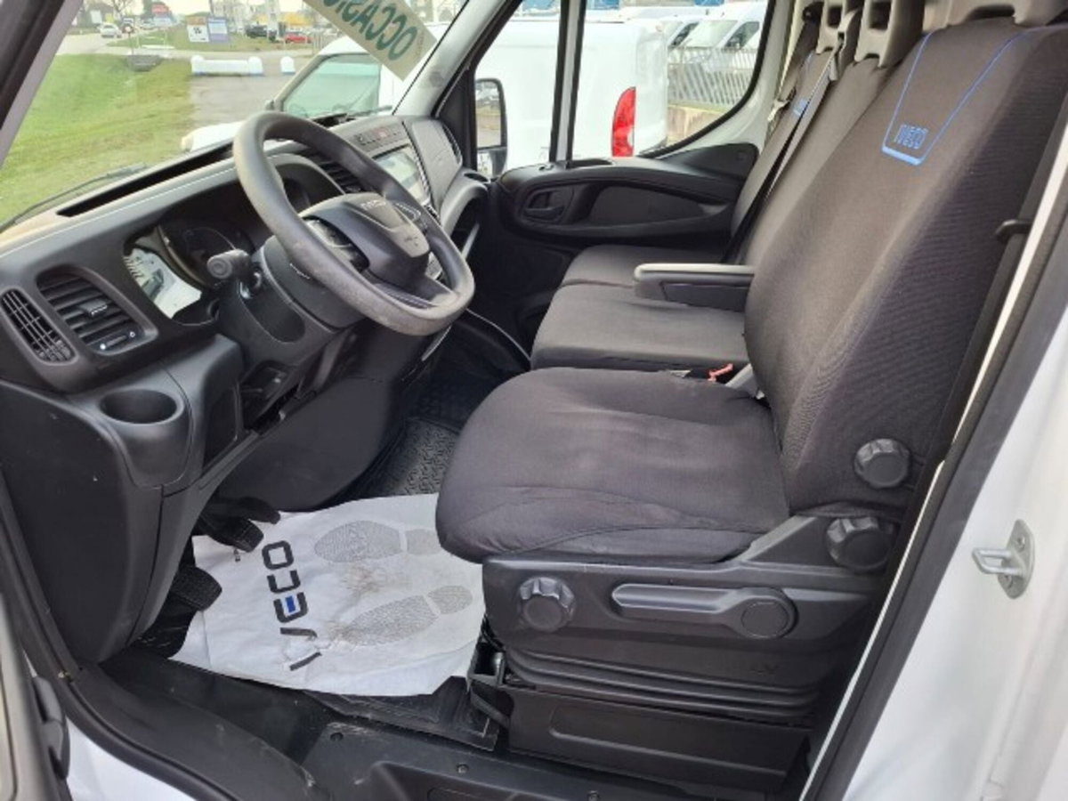 Iveco Daily Telaio 35S14 2.3 HPT PLM Cabinato (6)
