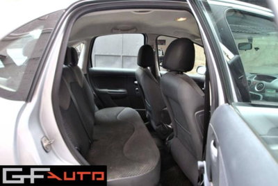 Citroen C3 1.4 HDi 70 Perfect (8)