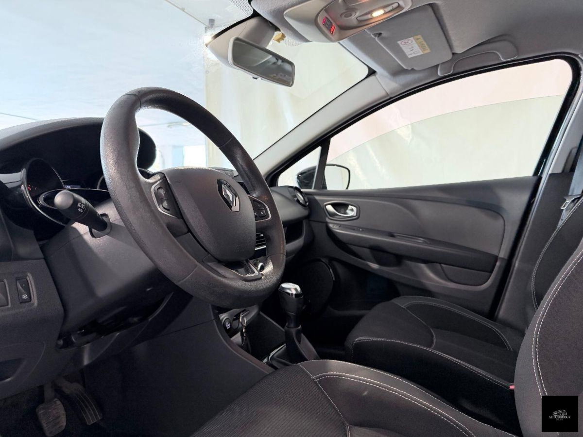 Renault Clio 1.5 dCi 8V 90CV Start&Stop 5 porte Duel (10)
