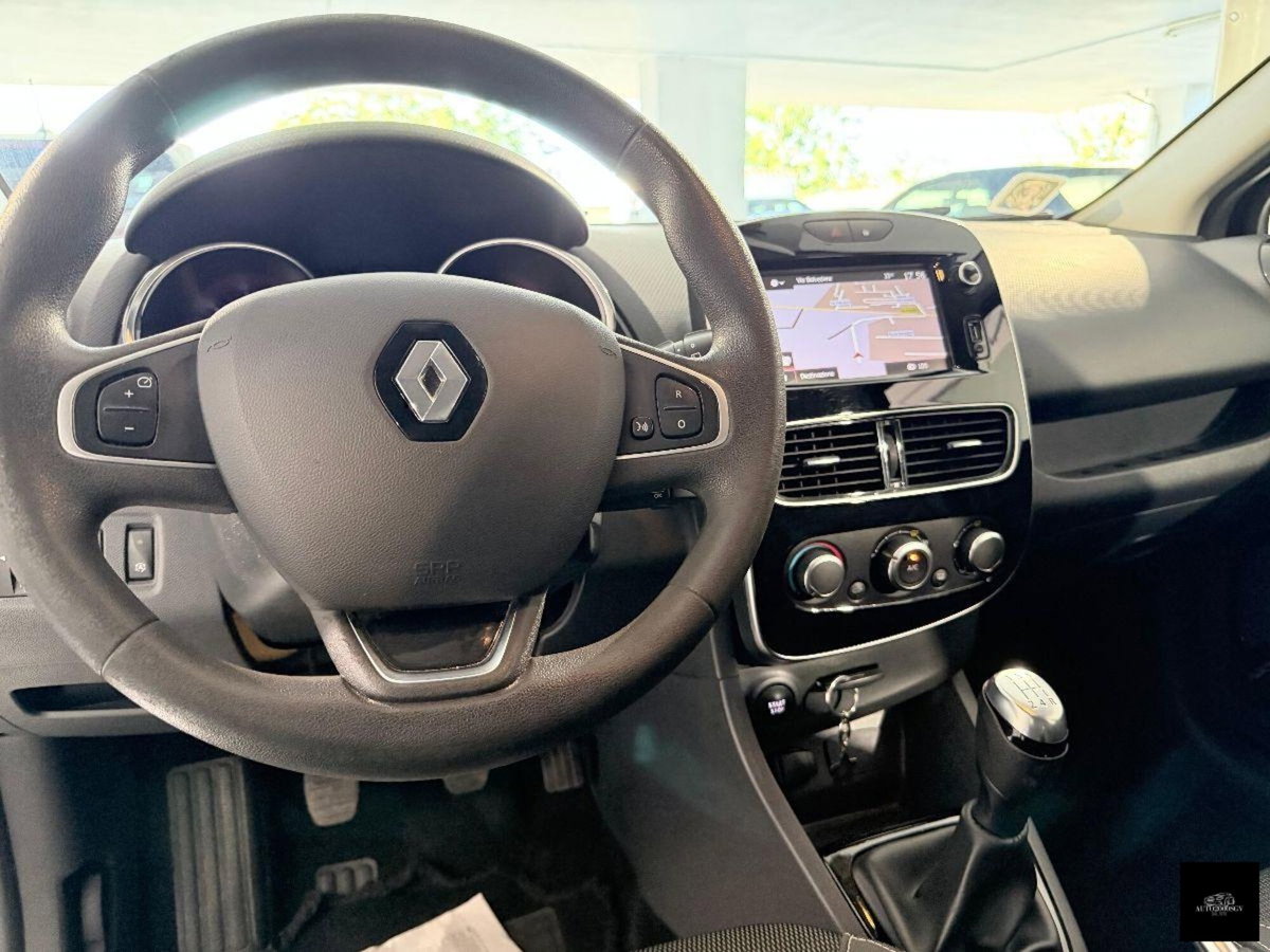 Renault Clio 1.5 dCi 8V 90CV Start&Stop 5 porte Duel (11)
