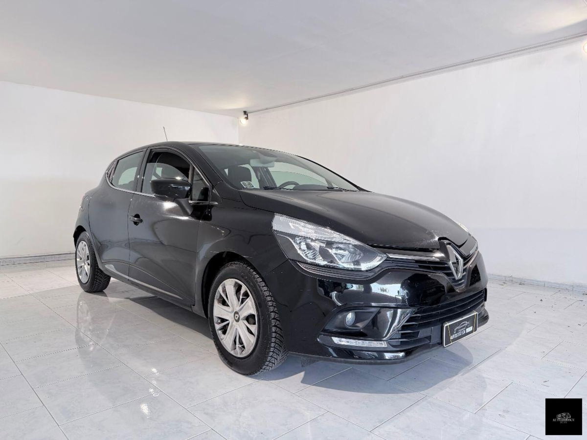 Renault Clio 1.5 dCi 8V 90CV Start&Stop 5 porte Duel (3)