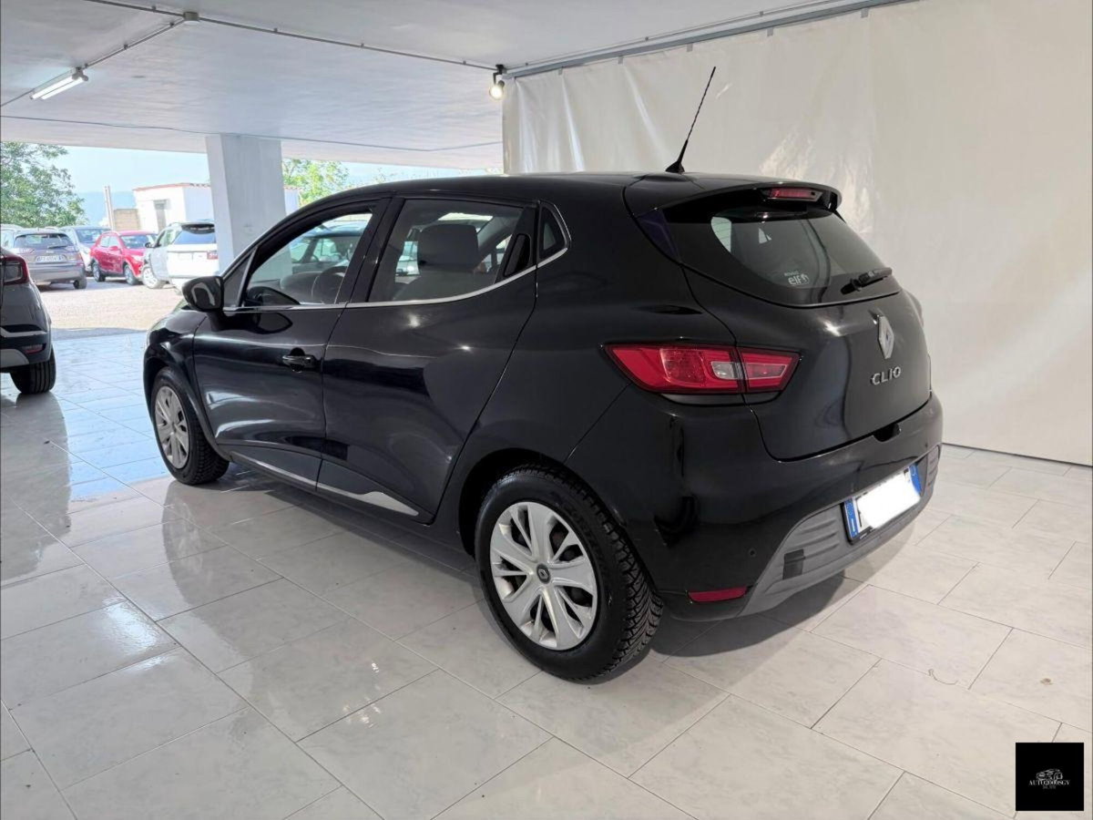 Renault Clio 1.5 dCi 8V 90CV Start&Stop 5 porte Duel (4)