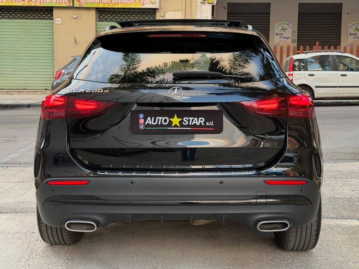 Mercedes-Benz GLA SUV 200 d Automatic Premium (8)