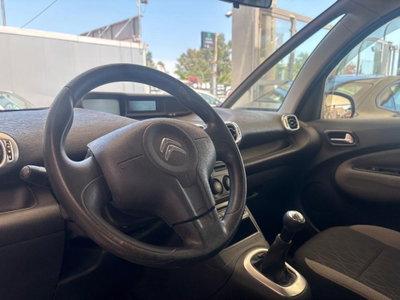 Citroen C3 Picasso 1.6 HDi 90 Seduction (9)