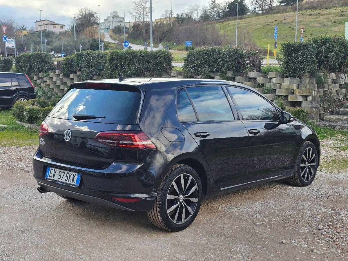 Volkswagen Golf 1.6 TDI DSG 5p. Highline BlueMotion Technology (6)