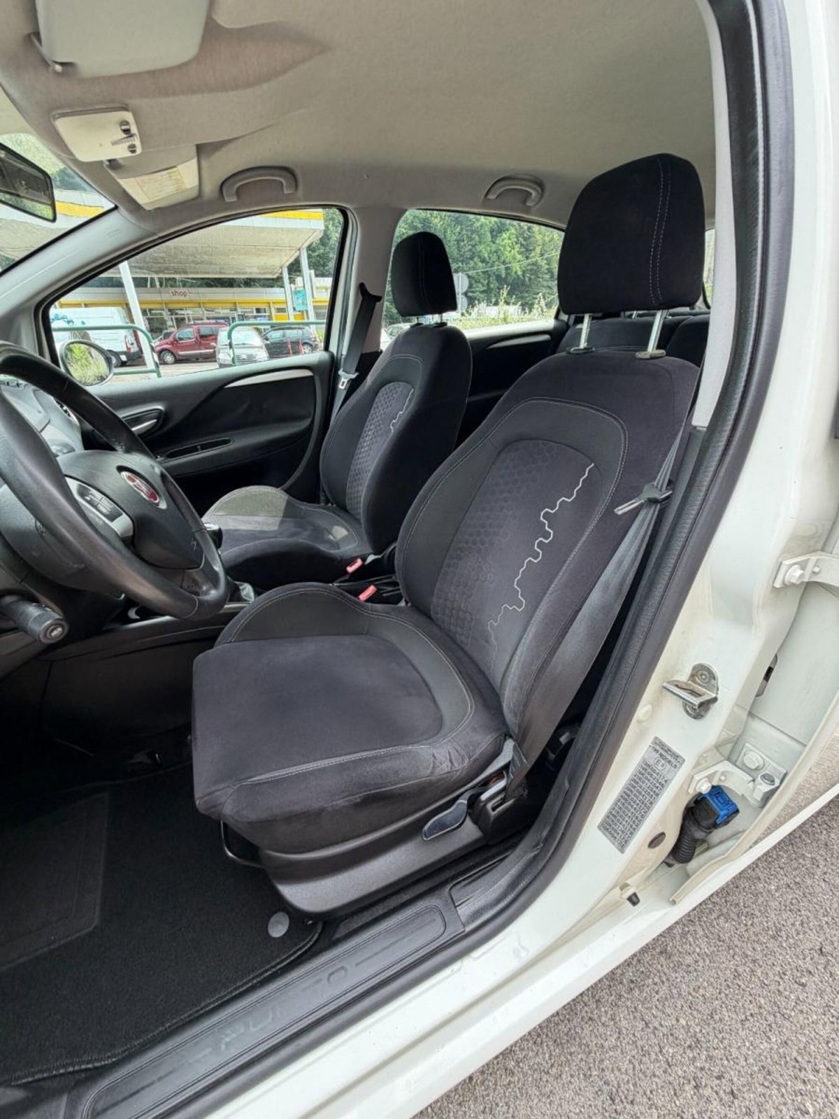 Fiat Punto 1.2 8V 5 porte Lounge (11)