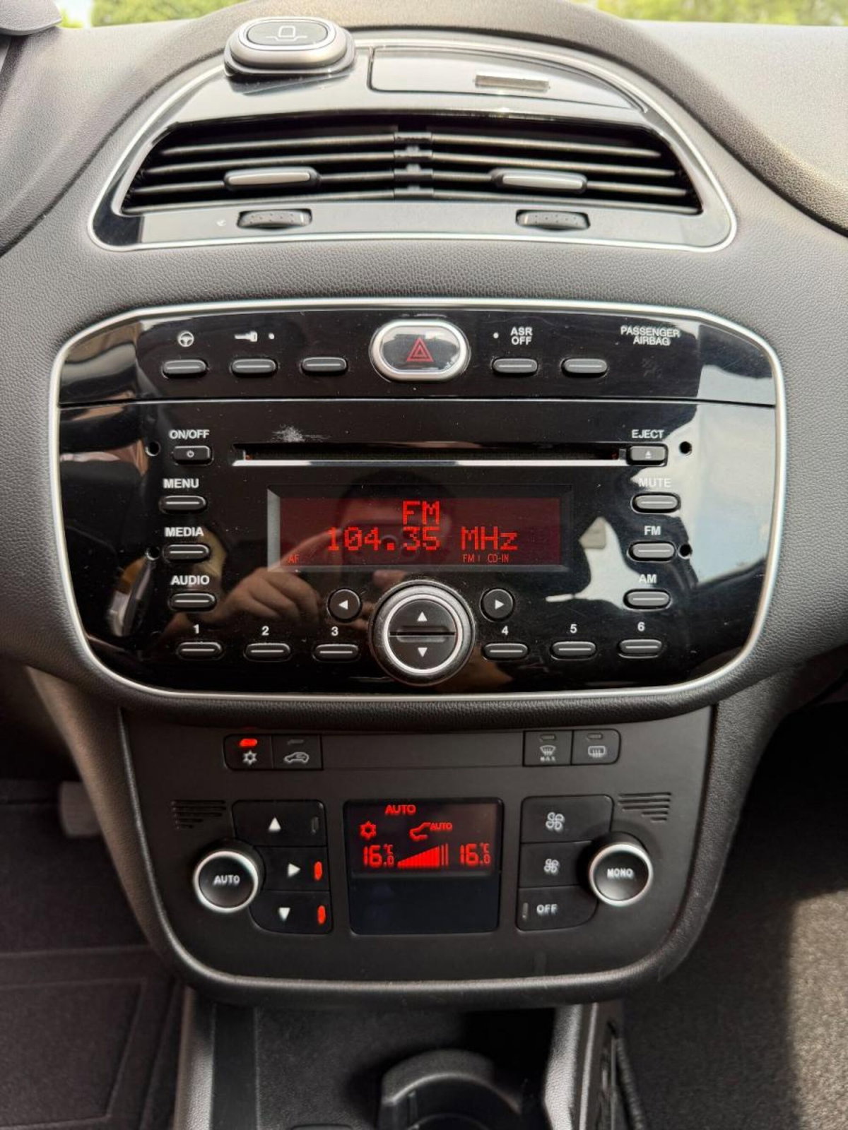Fiat Punto 1.2 8V 5 porte Lounge (16)