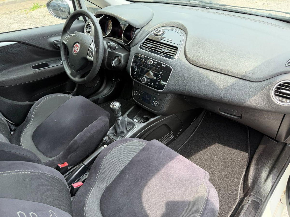 Fiat Punto 1.2 8V 5 porte Lounge (17)