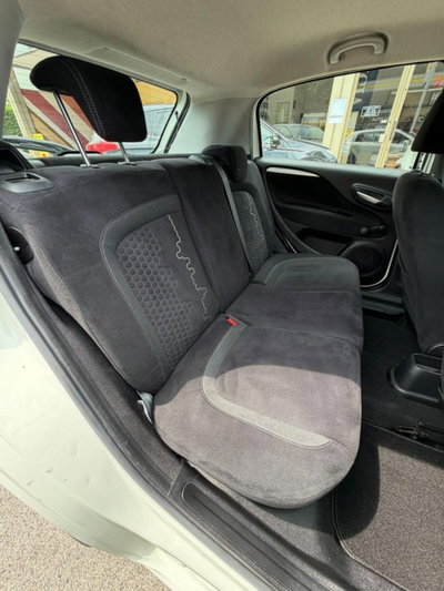 Fiat Punto 1.2 8V 5 porte Lounge (18)