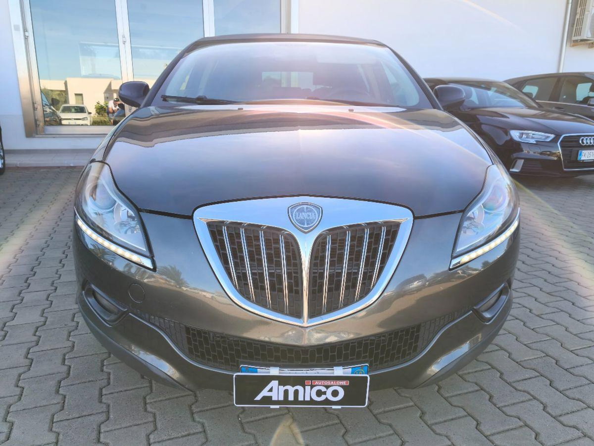 Lancia Delta 1.6 MJT DPF Platino (2)