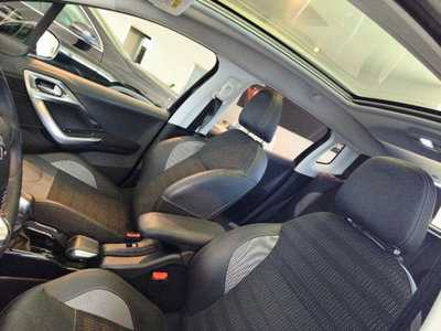 Peugeot 2008 100 S&S Allure (9)