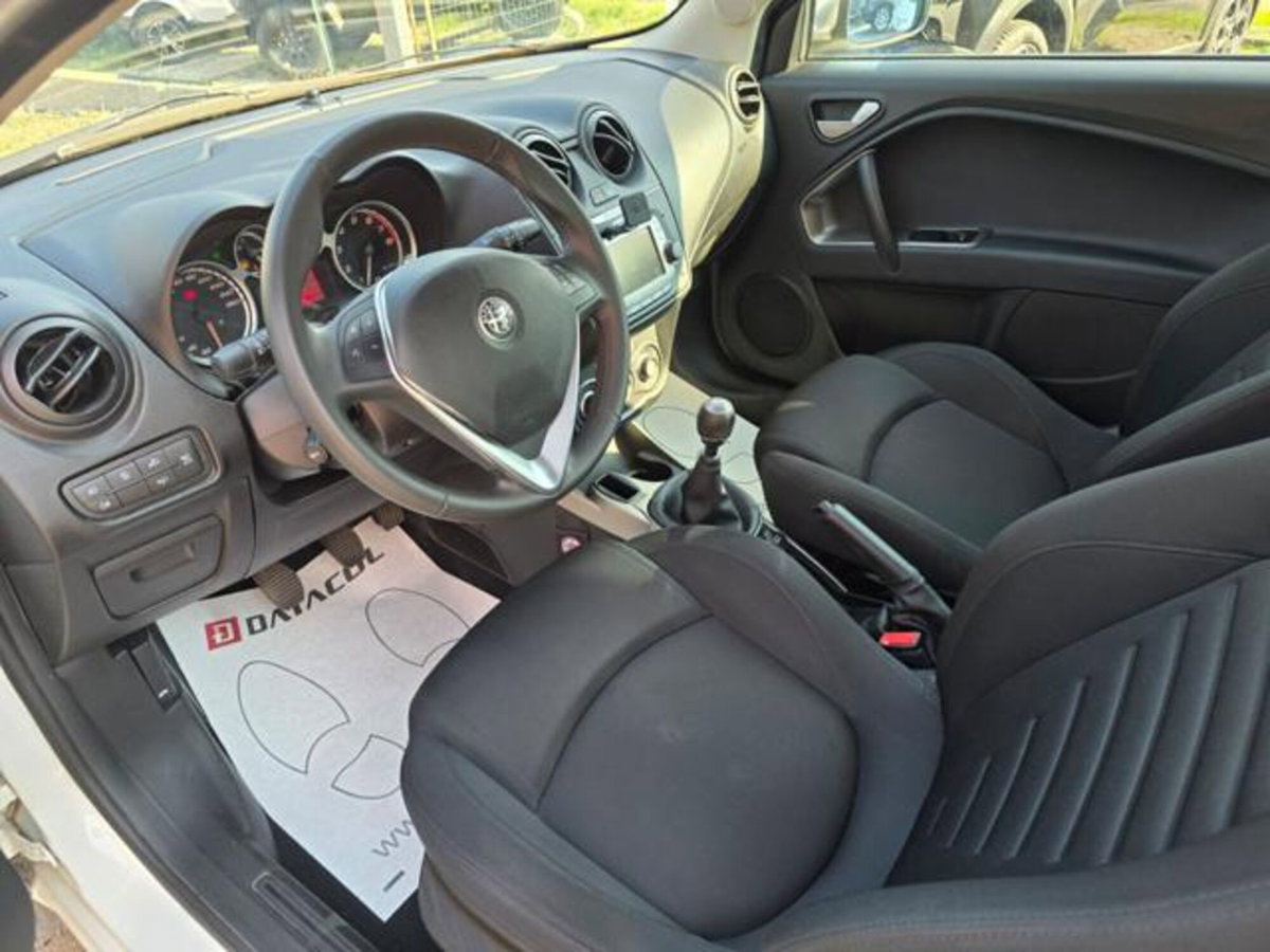 Alfa Romeo MiTo 1.4 78 CV 8V S&S Urban (7)