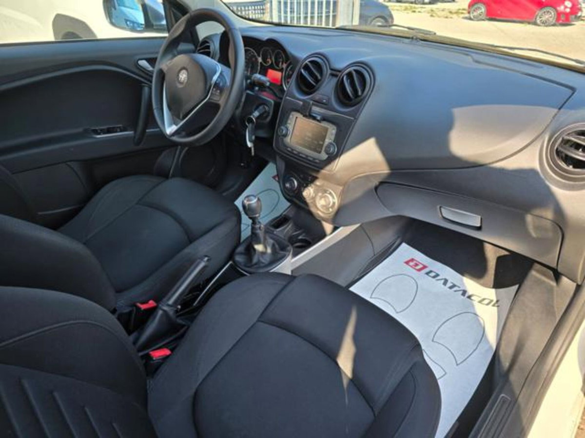 Alfa Romeo MiTo 1.4 78 CV 8V S&S Urban (9)