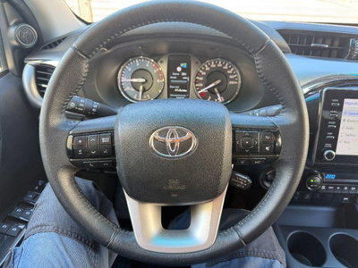 Toyota Hilux 2.d-4d SC 4xComfort (12)