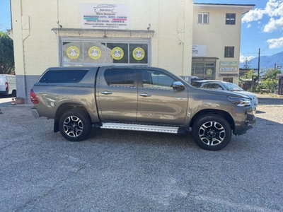 Toyota Hilux 2.d-4d SC 4xComfort (4)