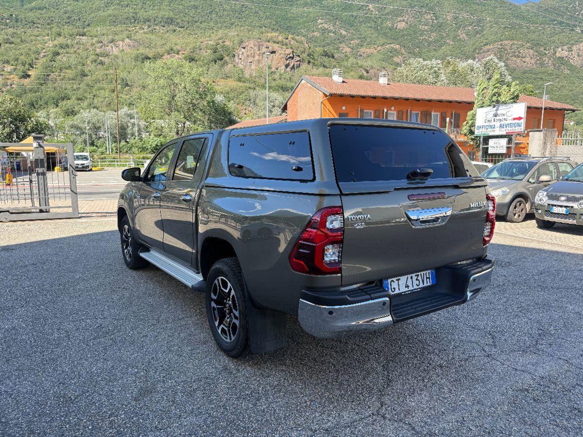 Toyota Hilux 2.d-4d SC 4xComfort (7)