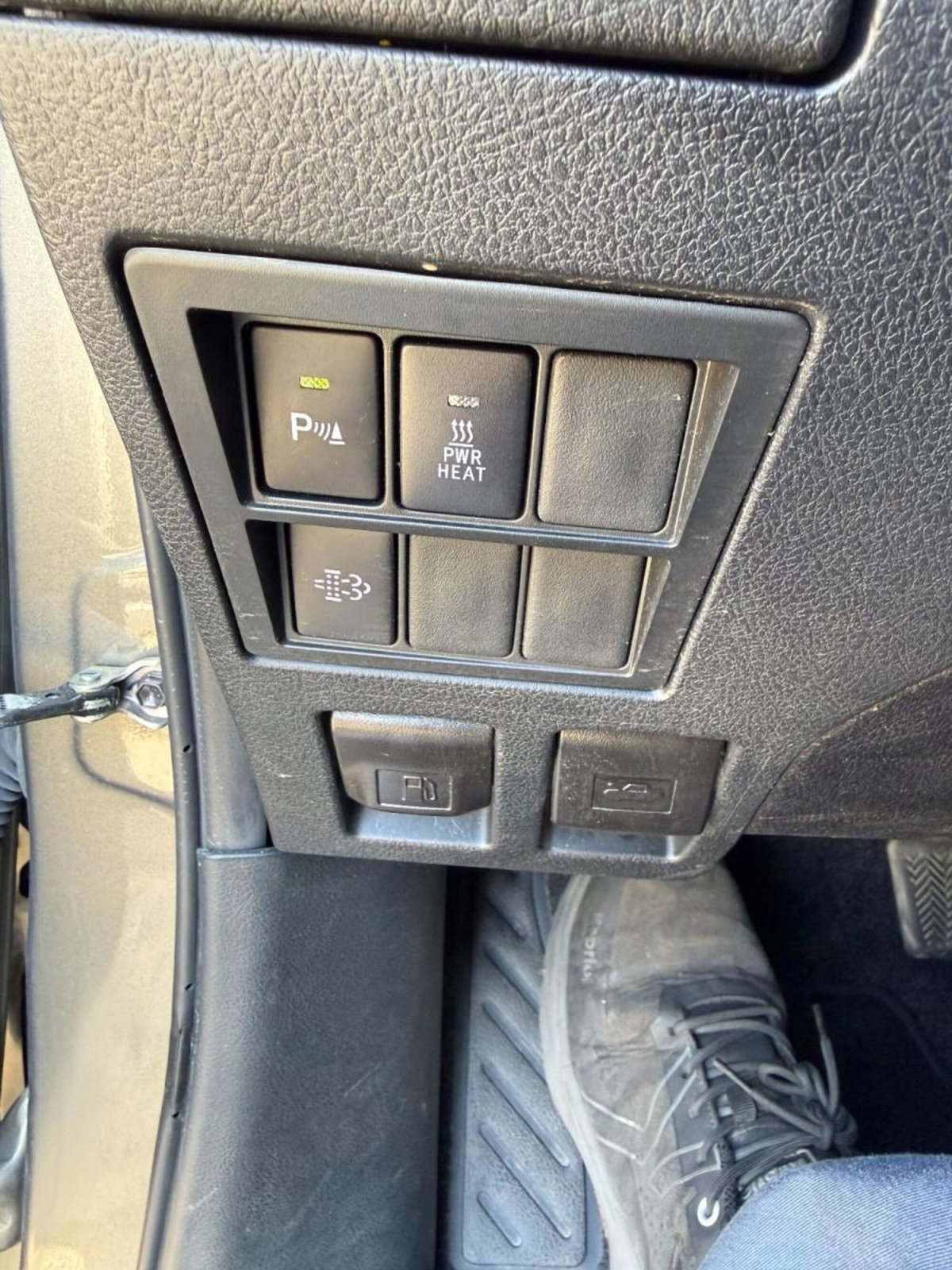 Toyota Hilux 2.d-4d SC 4xComfort (9)