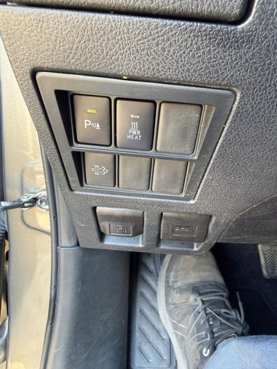 Toyota Hilux 2.d-4d SC 4xComfort (9)