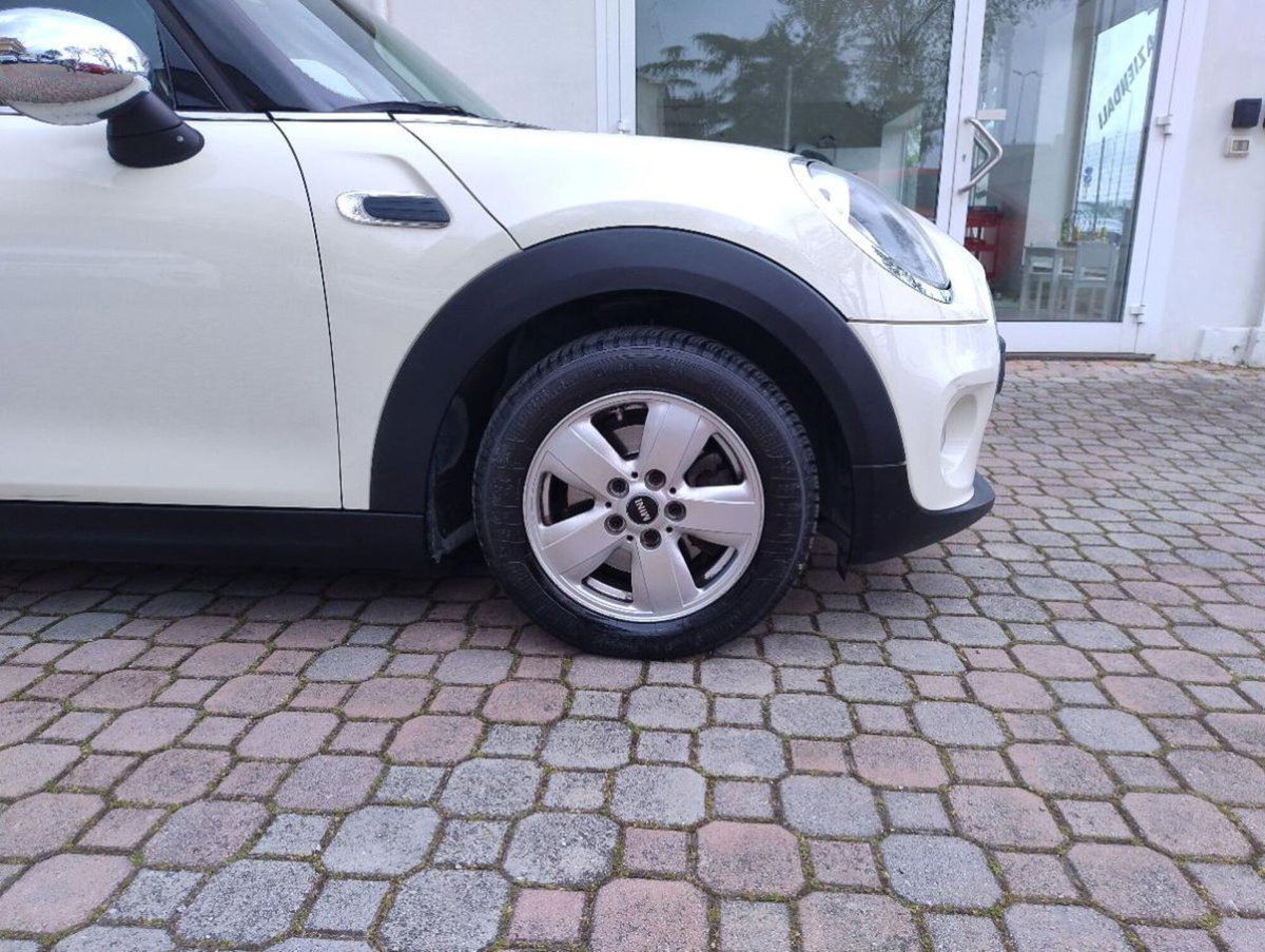 MINI Mini 1.2 One 5 porte (2)