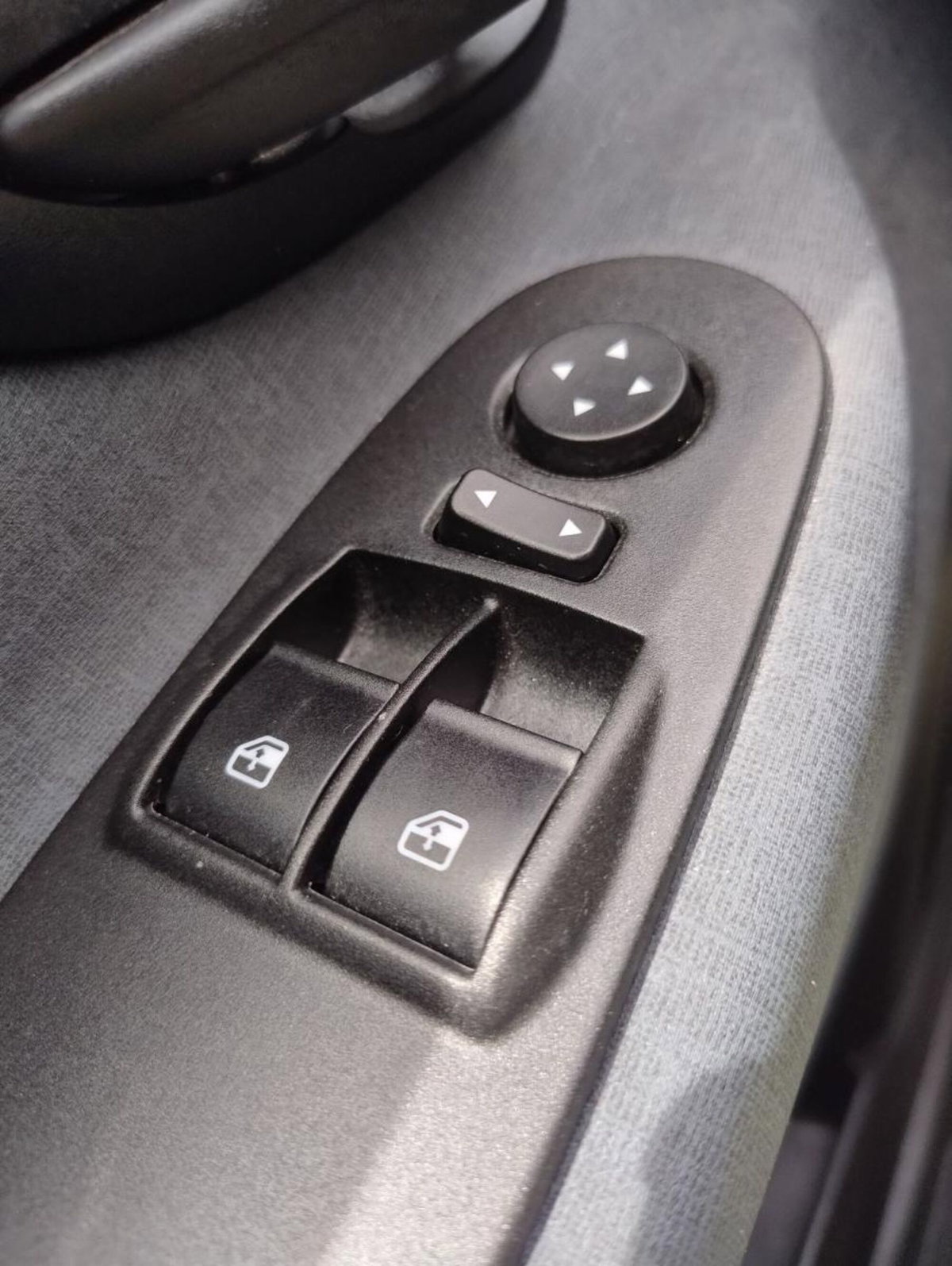 Lancia Ypsilon 1.0 FireFly 5 porte S&S Hybrid Gold Plus (18)