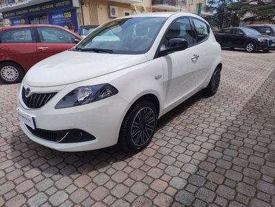 Lancia Ypsilon 1.0 FireFly 5 porte S&S Hybrid Gold Plus (6)