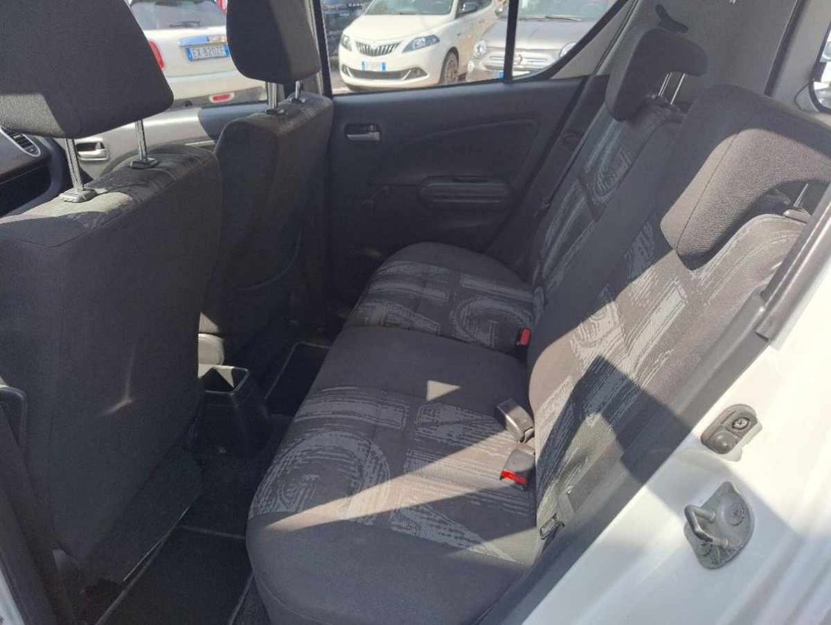 Opel Agila 1.0 12V 68CV Enjoy (12)