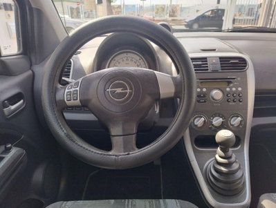 Opel Agila 1.0 12V 68CV Enjoy (14)