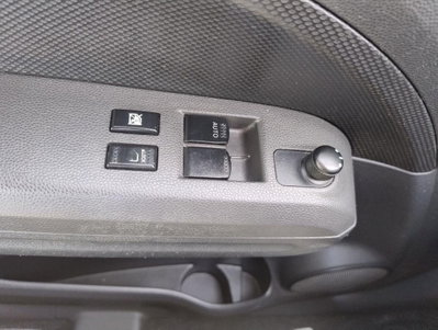 Opel Agila 1.0 12V 68CV Enjoy (20)