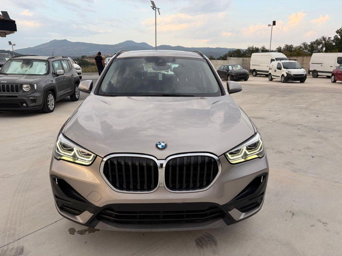 BMW X1 sDrive16d Advantage (2)