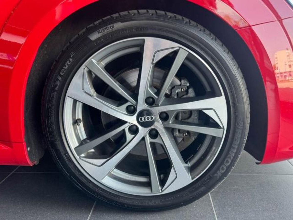 Audi TT Coupé 2.0 TFSI quattro S tronic S line (4)