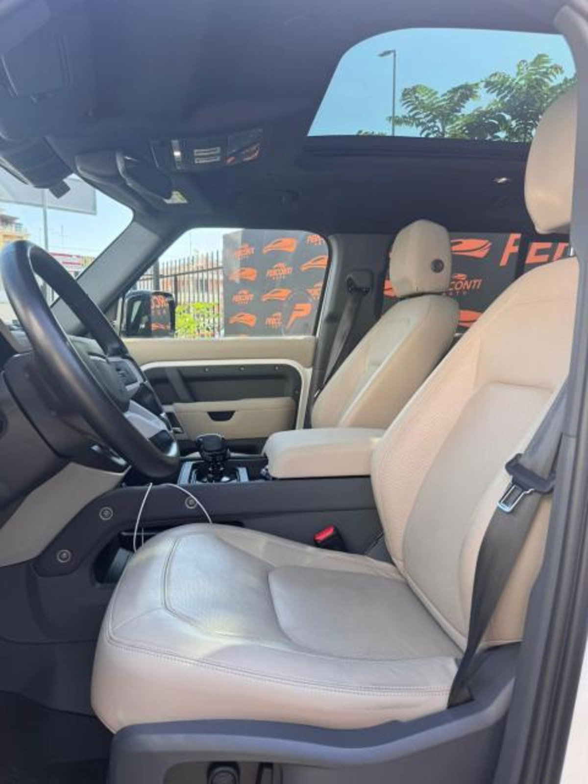 Land Rover Defender 110 3.0D I6 300 CV AWD Auto X (16)