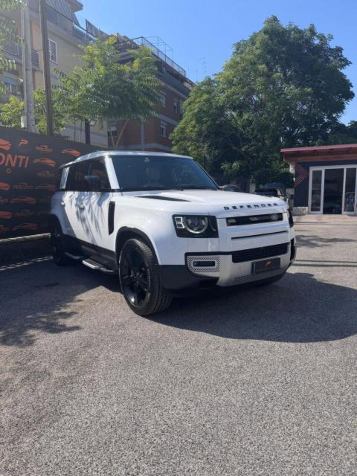 Land Rover Defender 110 3.0D I6 300 CV AWD Auto X (7)