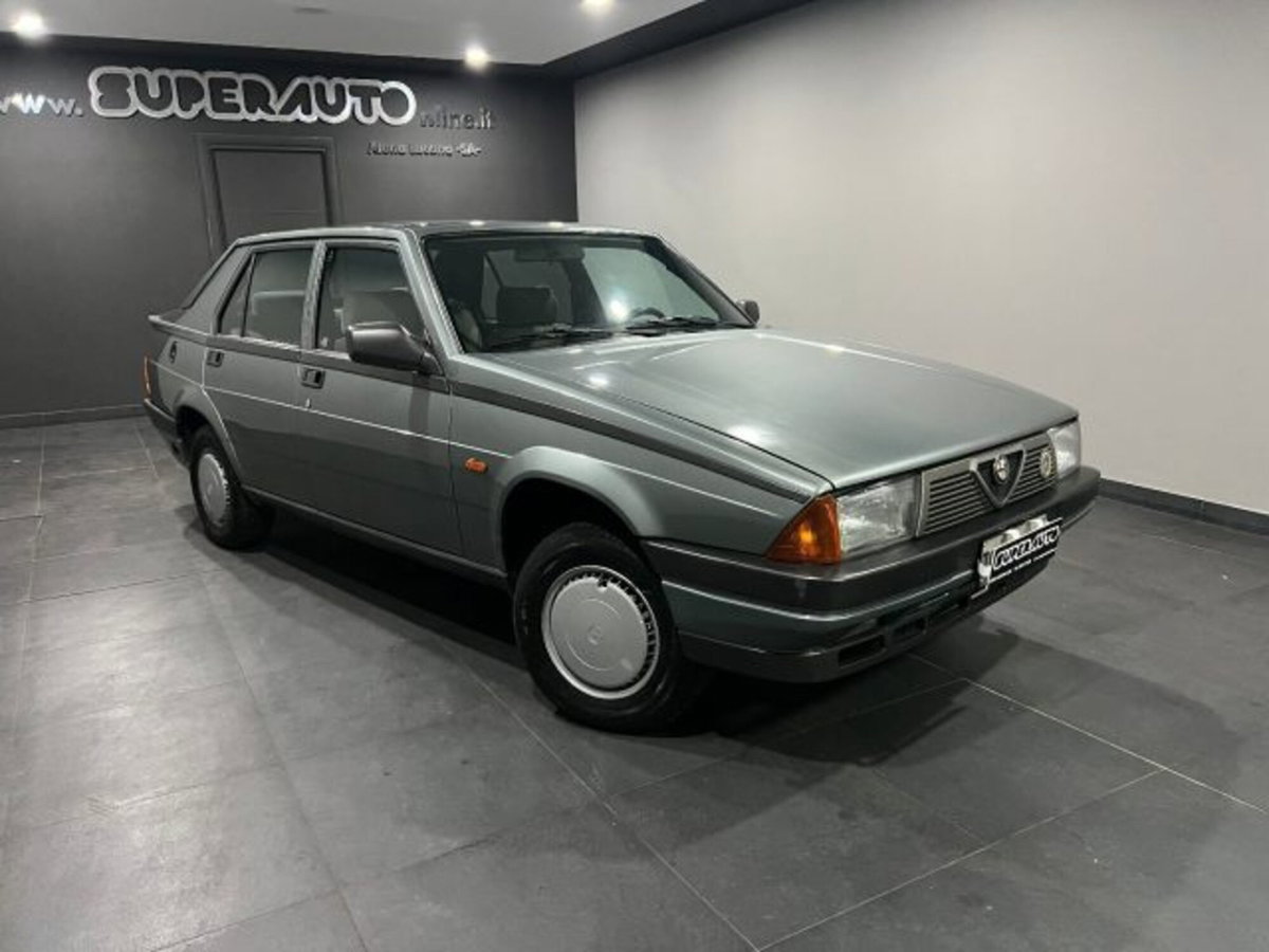 Alfa Romeo 75 1.6 (3)