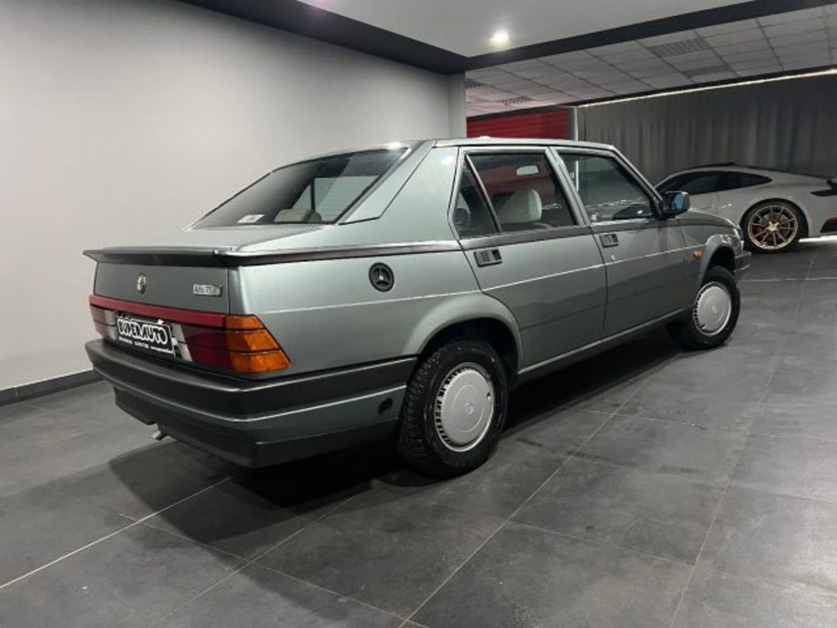 Alfa Romeo 75 1.6 (4)