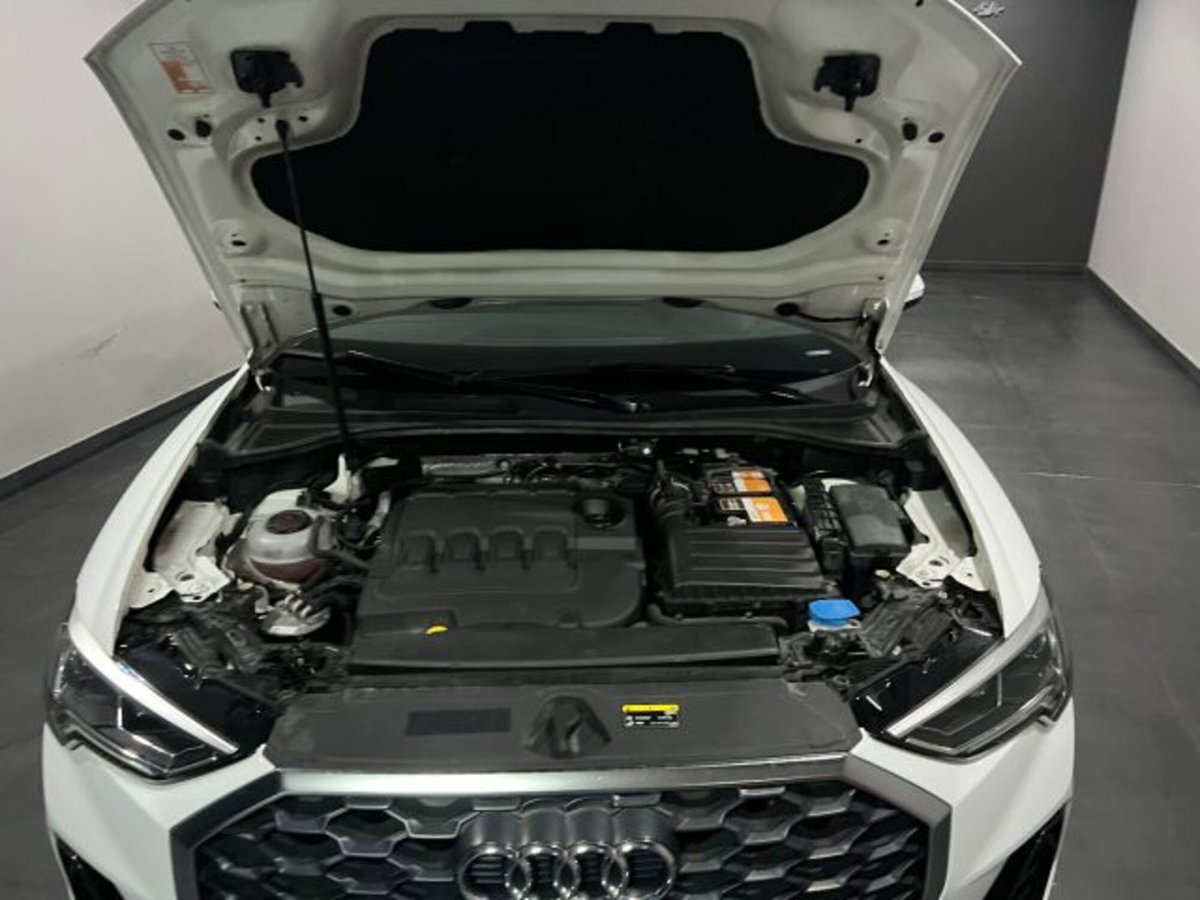 Audi Q3 Sportback 35 TDI quattro S tronic Business Plus (14)