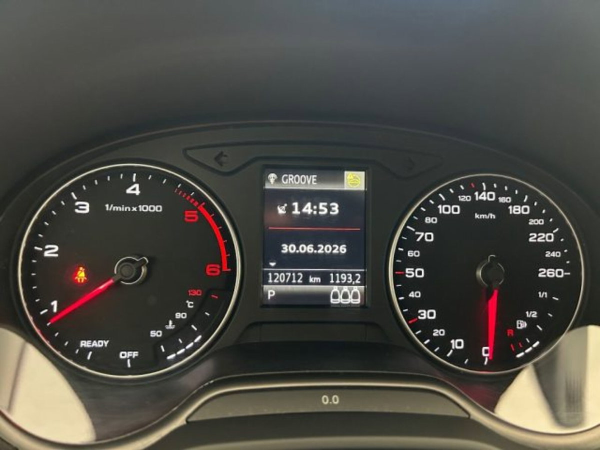 Audi Q2 Q2 30 TDI S tronic Business (15)