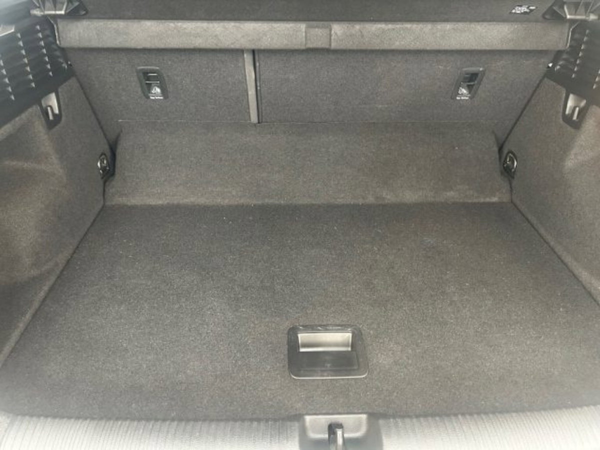 Audi Q2 Q2 30 TDI S tronic Business (17)