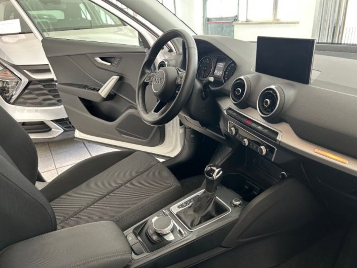 Audi Q2 Q2 30 TDI S tronic Business (9)