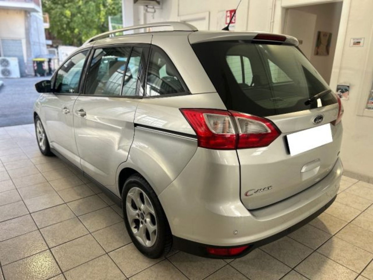 Ford C-Max 1.6 TDCi 115CV Titanium (4)